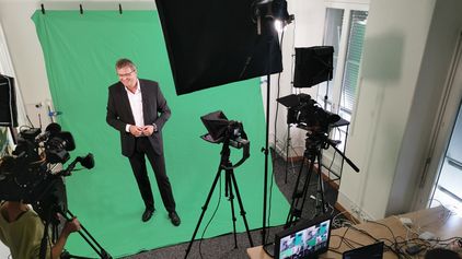 Kameratraining für einen sicheren Medienauftritt mit Teleprompter.